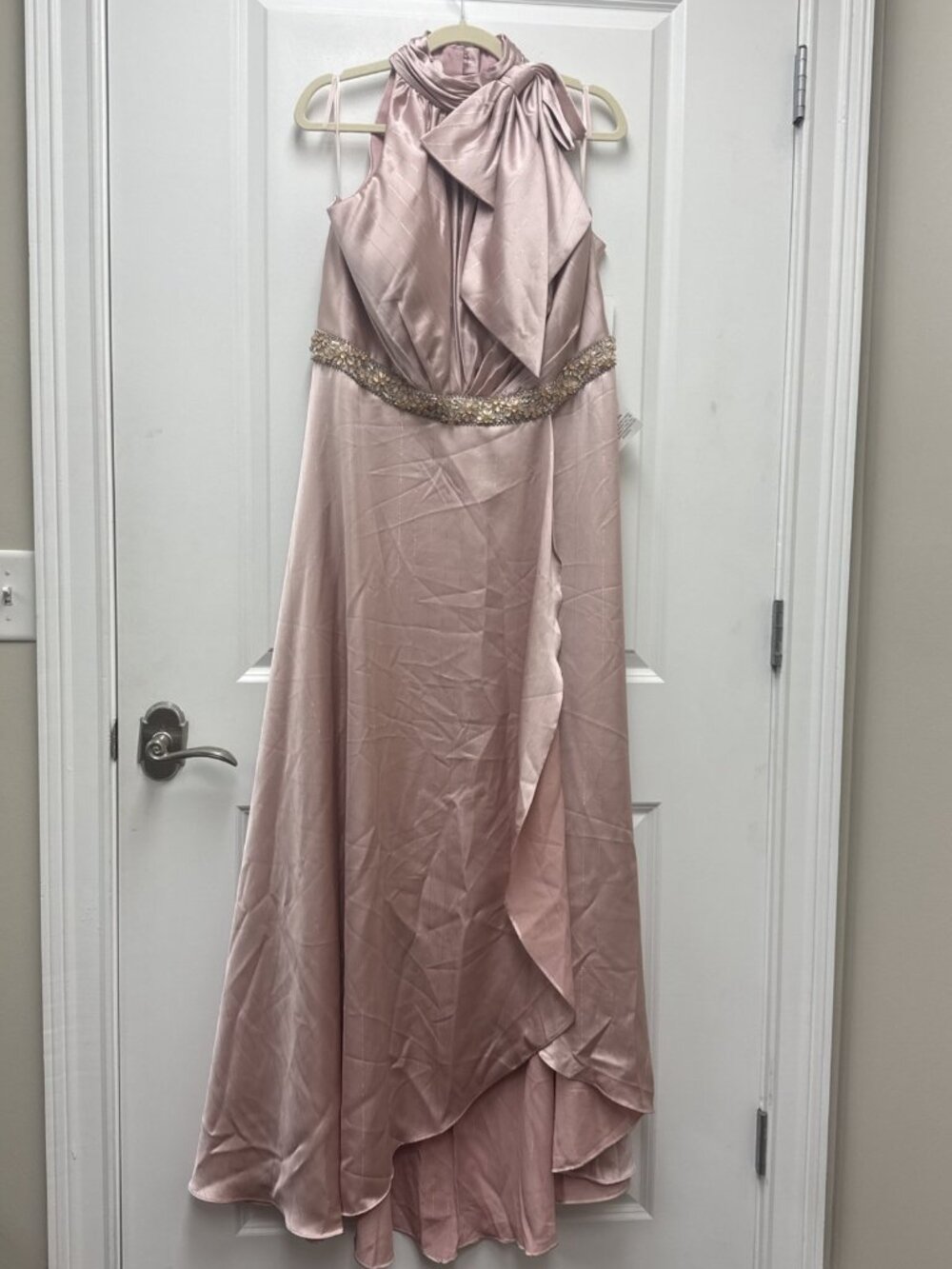 Mac Duggal Size 16 W Pink Evening Gown Formal Maxi Dress Halter Beaded Waist NWT - Picture 4 of 12